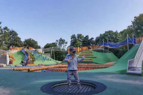 Gdzie jest najbliższy plac zabaw? Znajdź idealne miejsce dla dzieci