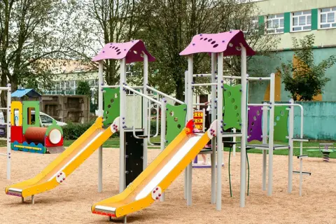 Jak zrobić karuzelę na plac zabaw - bezpieczne kroki i materiały